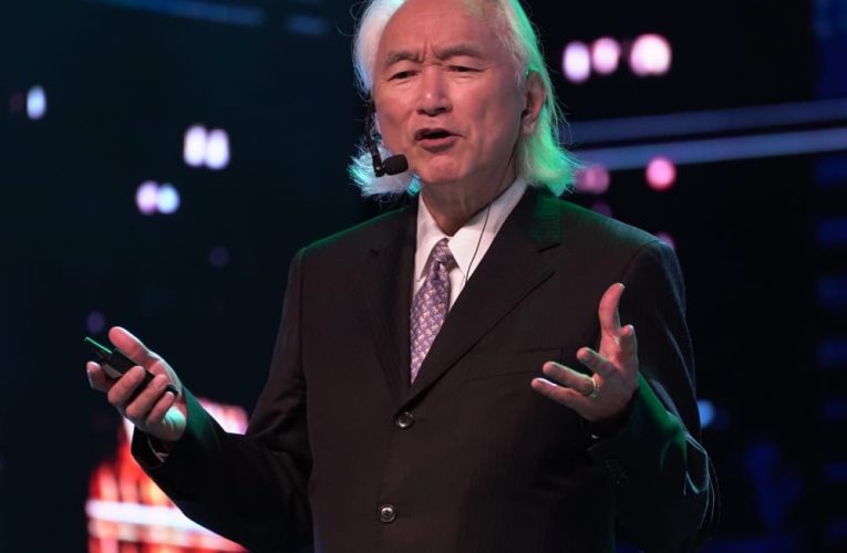 Se avecina la cura del cáncer, augura el futurólogo Michio Kaku