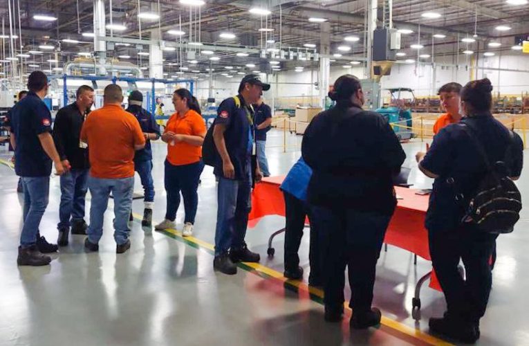 Lleva INMUJER servicios y atenciones a empresas de Nuevo Laredo