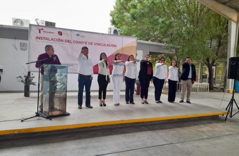 Toman protesta director general del CONALEP a Comité de Vinculación del plantel de Nuevo Laredo