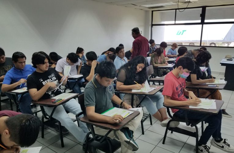 Presentan examen Ceneval para ingreso a la UT de Nuevo Laredo