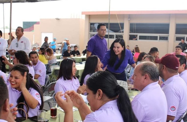 Felicita Yahleel Abdala a la clase obrera de Nuevo Laredo