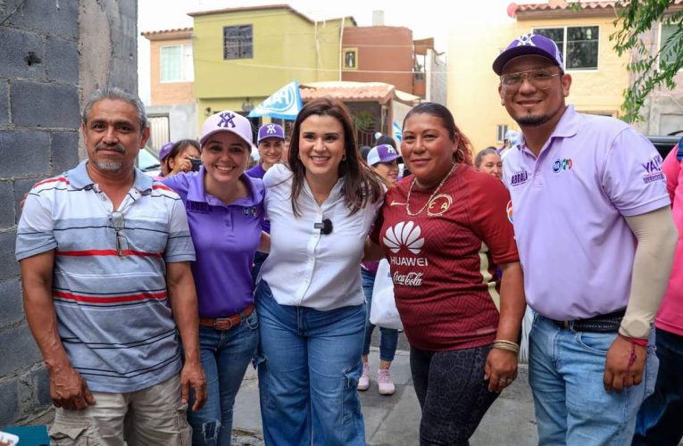 Vecinos de Villas del Sol ven en Iliana Medina a su representante en el Congreso Local